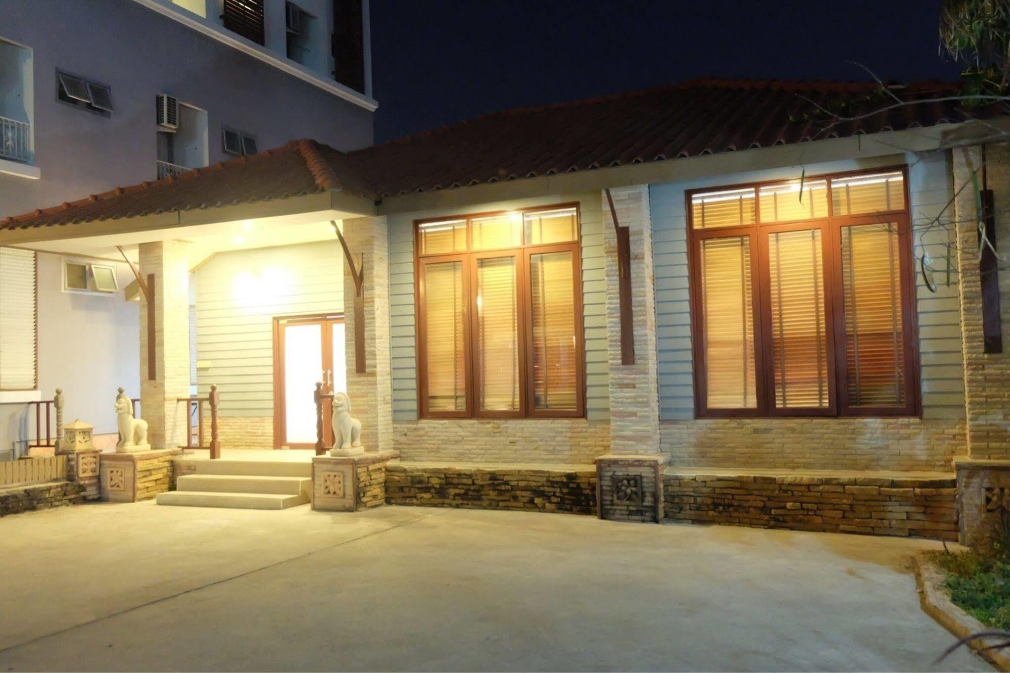 Studio Khon Kaen By Icheck Inn Экстерьер фото